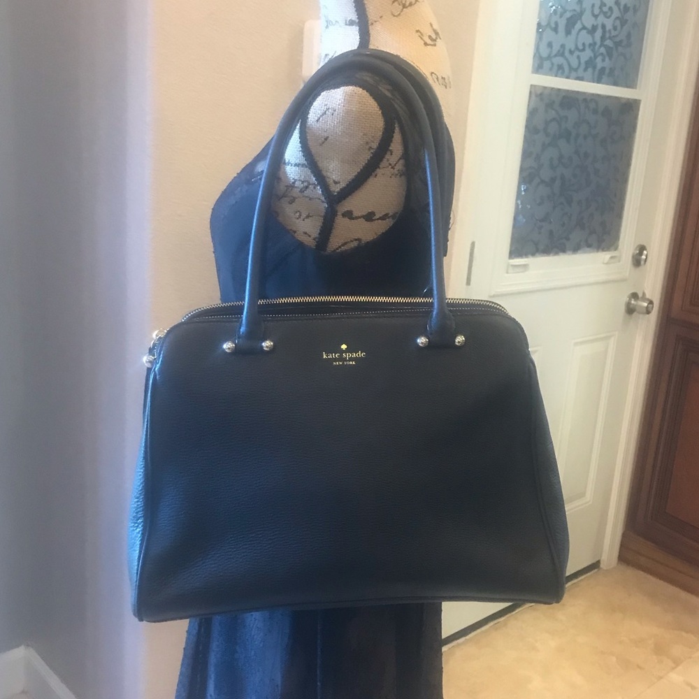 Kate Spade
Double zip tote